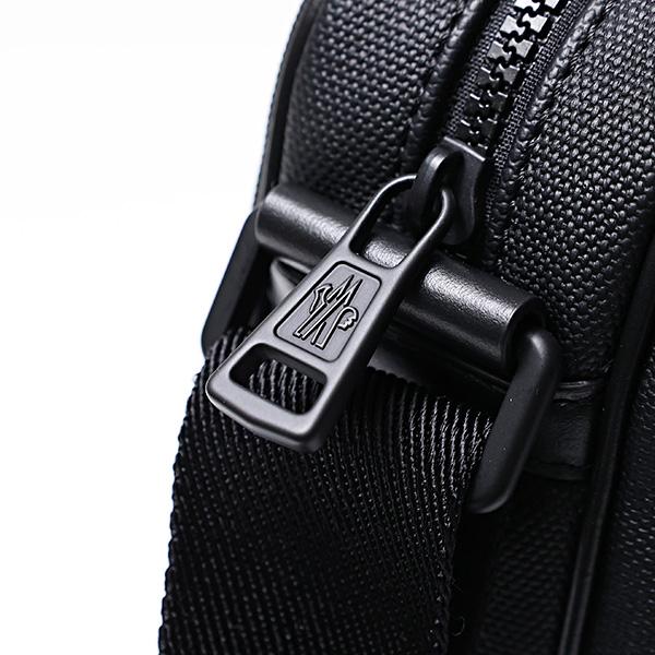 MONCLER モンクレール Nakoa Crossbody Bag クロスボディバッグ MONCLER モンクレール Nakoa Crossbody Bag クロスボディバッグ
