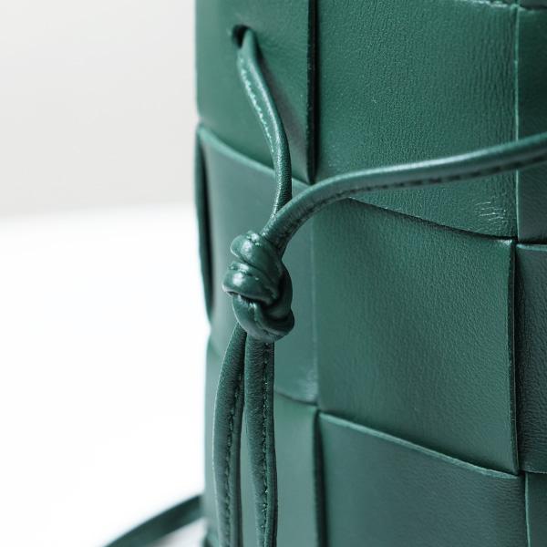 BOTTEGA VENETA ボッテガヴェネタ SMALL CASSETTE Bucket Bag BOTTEGA VENETA ボッテガヴェネタ SMALL CASSETTE Bucket Bag