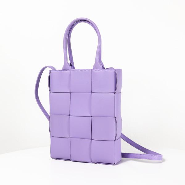 BOTTEGA VENETA（ボッテガ・ヴェネタ） CASSETTE Mini Shoulder Bag