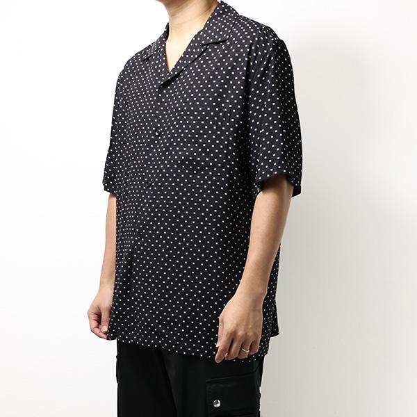 CELINE セリーヌ Hawaiian Shirts プリントビスコース ハワイアンシャツ 半袖 ポケット付き オープンカラー ルーズフィット トップス メンズ 2C946313V 38CEの画像