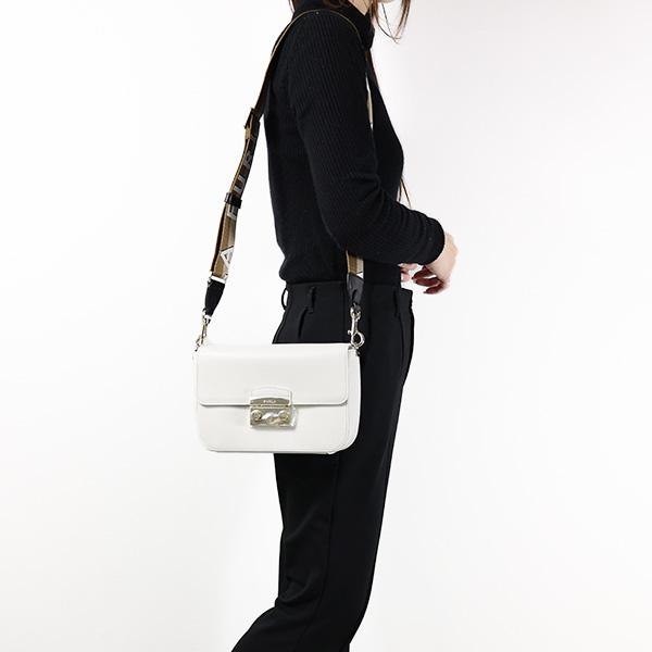 FURLA（フルラ） METROPOLIS S CROSSBODY BAG ショルダーバッグ メトロ