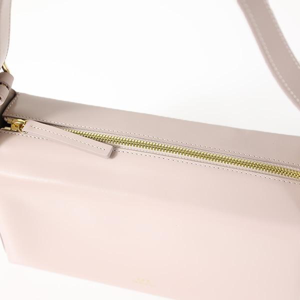 A.P.C. アーペーセー バケットバッグ VIRGINIE BAGUETTE BAG