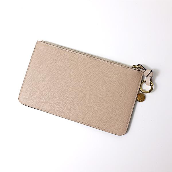 Chloe（クロエ） コインケース Pouch アルファベット コインパース