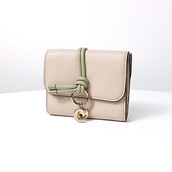 こっこ Chloe クロエ Alphabet スモールトウォレット Chloe（クロエ） 三つ折り財布 Alphabet Small Wallet アルファベット