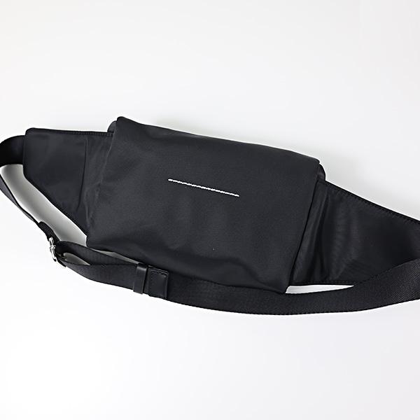 MM6 エムエムシックス ボディバッグ Crossbody Bag SB5WB0001 P6416