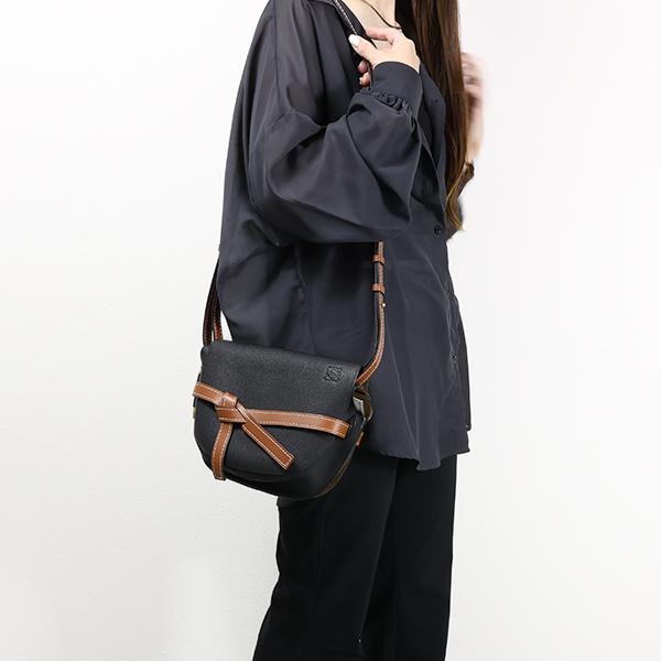 ロエベ ゲートバッグ アナグラム レザー ショルダーバッグ