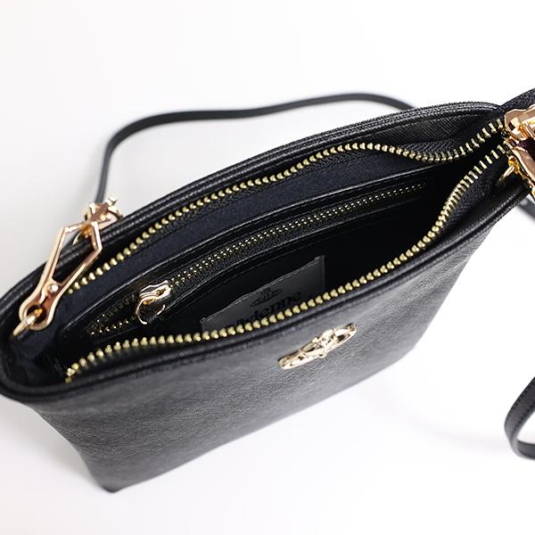 Vivienne Westwood（ヴィヴィアンウエストウッド） ショルダーバッグ