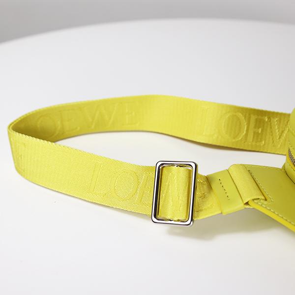 LOEWE（ロエベ） ボディバッグ Molded Sling Bag モールデッド