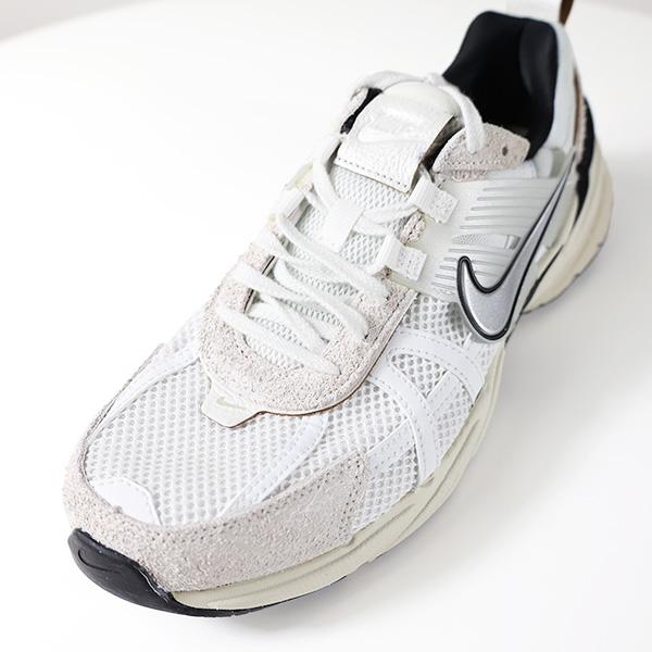 NIKE（ナイキ） スニーカー W NIKE V2K RUN V2K ラン FN6703-100