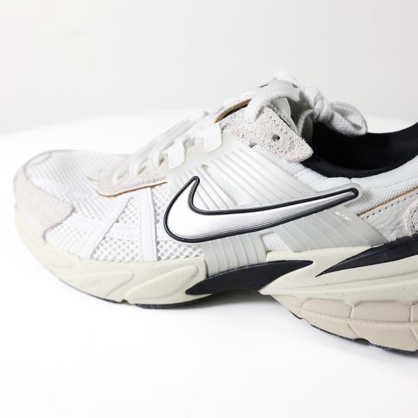 NIKE（ナイキ） スニーカー W NIKE V2K RUN V2K ラン FN6703-100