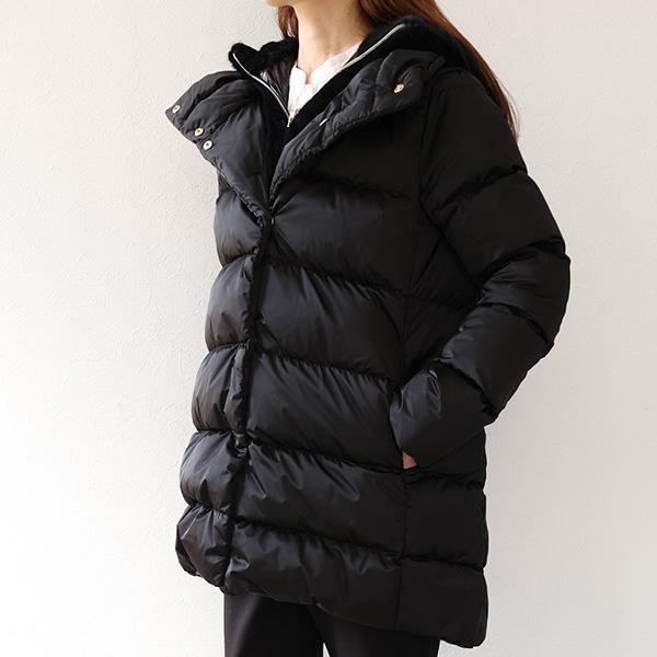HERNO（ヘルノ） ダウンコート A-Shape Down Coat PI001934D 12170Z レディース サテン フェイクファー ...