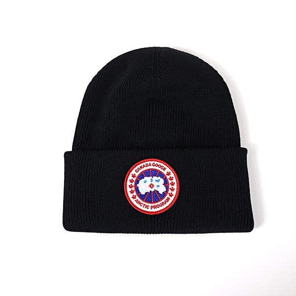CANADA GOOSE（カナダグース） ニット帽 Logo Beanie アークティック