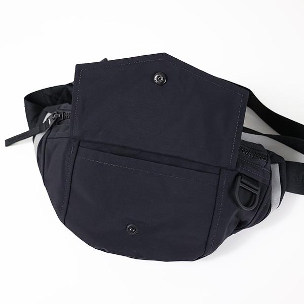 CANADA GOOSE（カナダグース） ボディバッグ Logo Waist Pack 8833U
