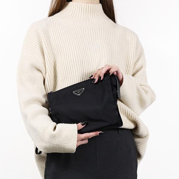 PRADA（プラダ） 【LaG ヴィンテージ】PRADA クラッチバッグ Re-Nylon