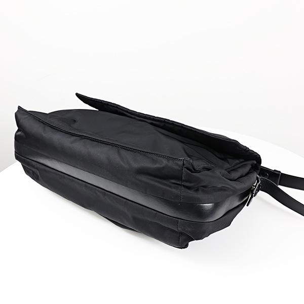 PRADA（プラダ） 【LaGヴィンテージ】PRADA ショルダーバッグ Re Nylon