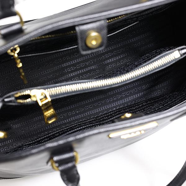 プラダ　ヴィンテージ　ハンドバック　革 PRADA（プラダ） 超美品 送料無料 ハンドバッグ ヴィンテージ レザー