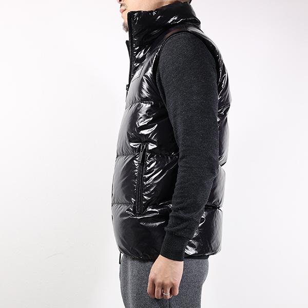 DSQUARED2（ディースクエアード） ダウンベスト Down Vest S74FB0292