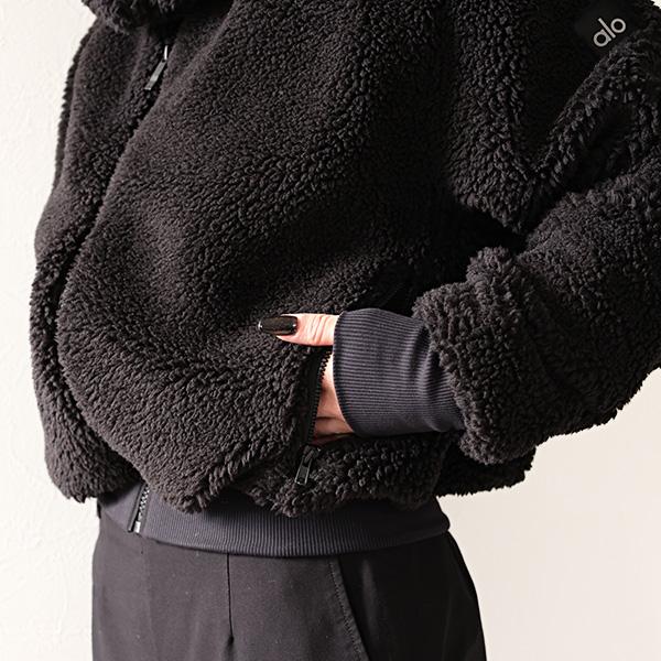 Alo Yoga アローヨガ ボアジャケット Foxy Sherpa Jacket W4493