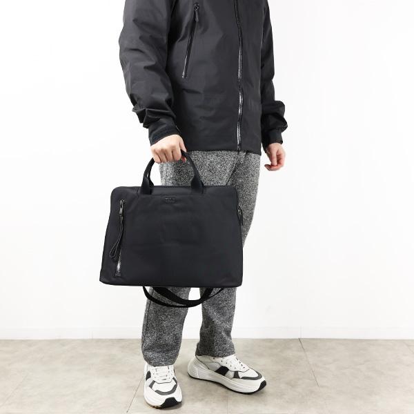 3点セット VOYAGEUR 「ベニン」ラップトップ・キャリア ブラック/ゴールド｜TUMI
