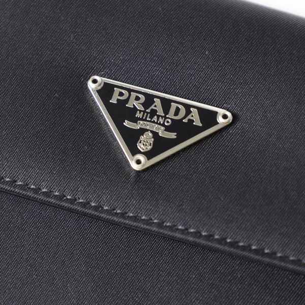 【大人気】PRADA　プラダ　二つ折り財布　ナイロン　三角プレート　良品　希少 大人気】PRADA プラダ 二つ折り財布 ナイロン 三角プレート 良品 希少