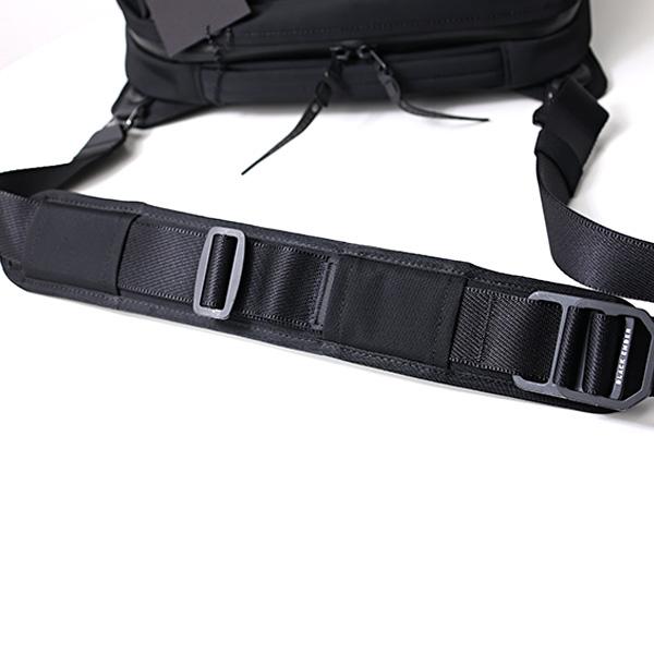BLACK EMBER（ブラックエンバー） ショルダーバッグ GRIP SLING 9