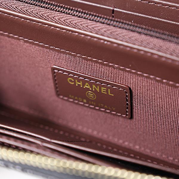 CHANEL（シャネル） 長財布 Matelasse Round Zip Long Wallet 26A