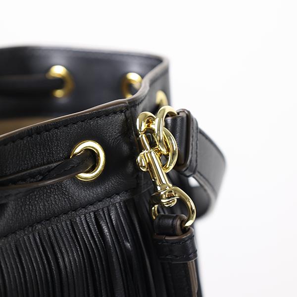 美品☆J&M DAVIDSON ギャビー ショルダーバッグ 黒 レザー 本革 J&M Davidson（J＆Mデヴィッドソン） ジェイアンドエムデヴィッドソン
