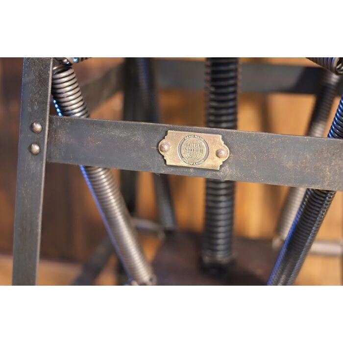 送料無料！BLACKSMITH Co.(ブラックスミス コー)SPRING STOOL スツール