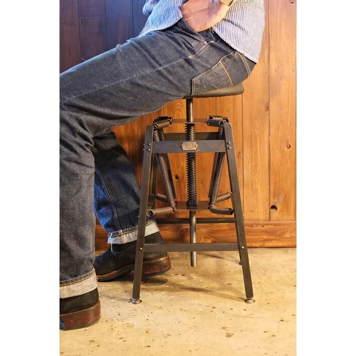 送料無料！BLACKSMITH Co.(ブラックスミス コー)SPRING STOOL スツール