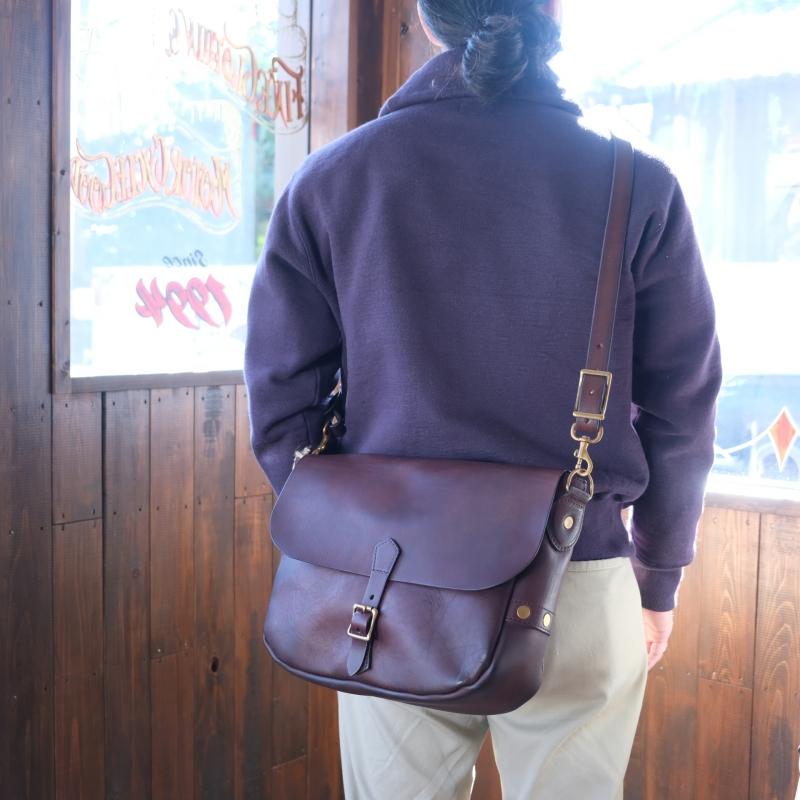 VASCO ヴァスコ【VS-247L】【LEATHER POSTMAN SHOULDER BAG-REGULAR】≪PLANE≫ ポストマンショルダーバッグ 姫路産牛革 日本製の画像