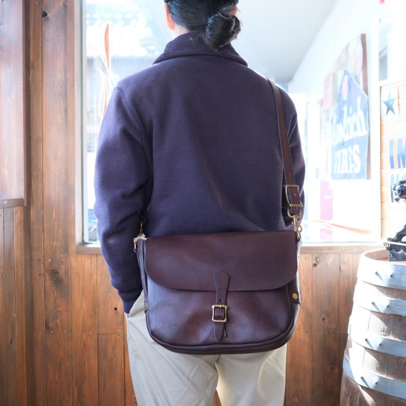 VASCO ヴァスコ【VS-247L】【LEATHER POSTMAN SHOULDER BAG-REGULAR】≪PLANE≫ ポストマンショルダーバッグ 姫路産牛革 日本製の画像