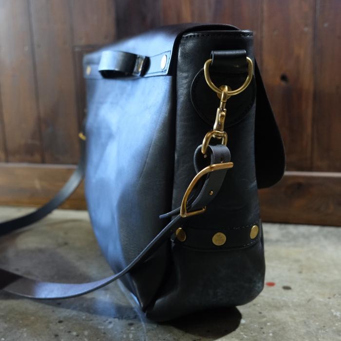 VASCO ヴァスコ【VS-248L】【LEATHER POSTMAN SHOULDER BAG -LARGE