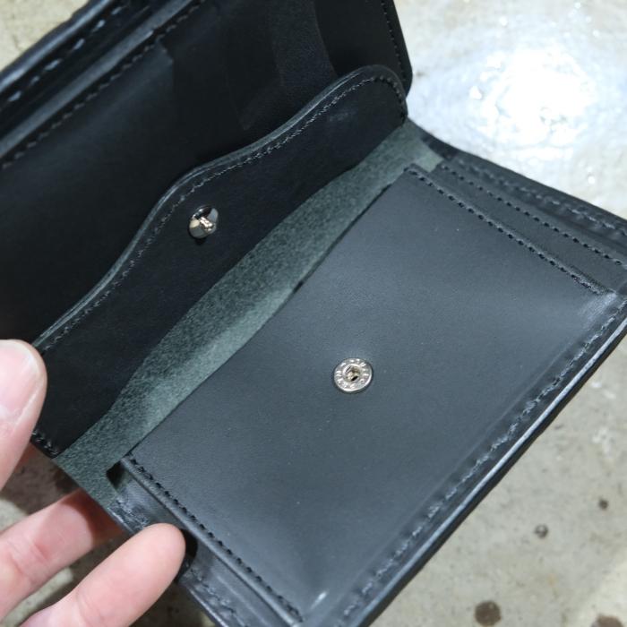 【美品　希少】FUNNYファニーミドルサイズ財布　オールレザー FUNNY ファニー【SUNSET BILLFOLD】≪ポインテッド・スティングレイ