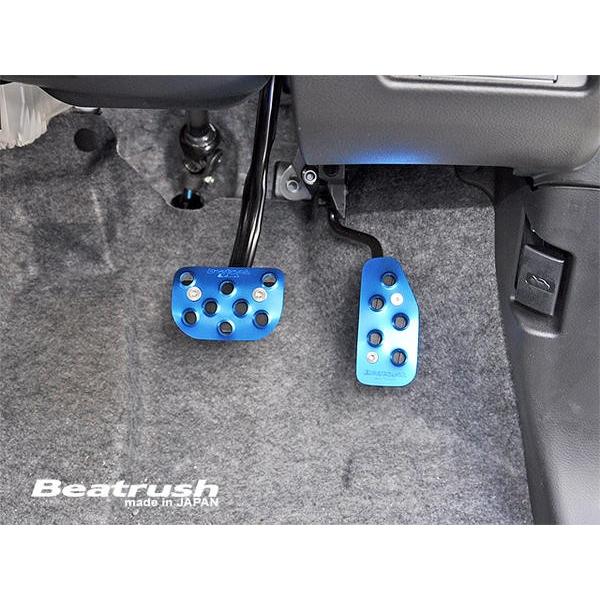 ha36s スズキスポーツペダルセット　フットレスト　ぜっとんさん　専用 アルトワークス（HA36S） フットレスト取り付けとクラッチペダル