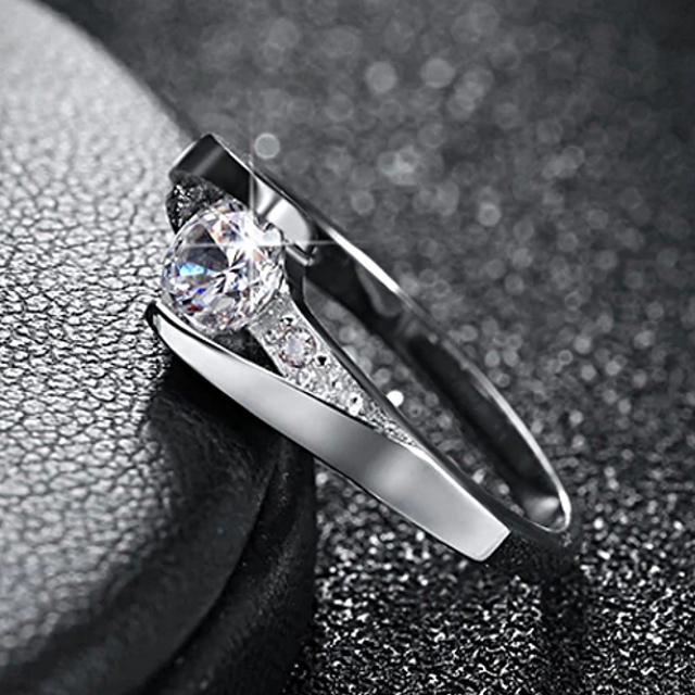 指輪 リング レディース デザインリング 一粒石 0.6ct CZダイヤモンド AAAA キュービック ジルコニア スターリング シルバー925 プラチナ コーティング仕上げ |  | 01