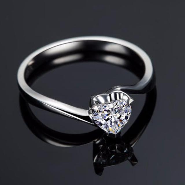 指輪 リング レディース ハートモチーフ ハートカット  一粒石 AAAA ジルコニア シルバー925 プラチナ コーティング仕上げ アレルギー対応 30代 40代 50代 |  | 01