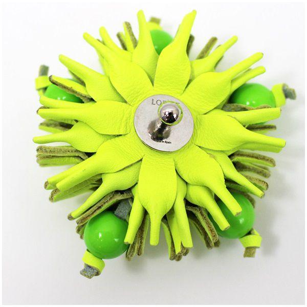 ☆ ロエベ カーフスタッド バッグチャーム フラワー ライトグリーン