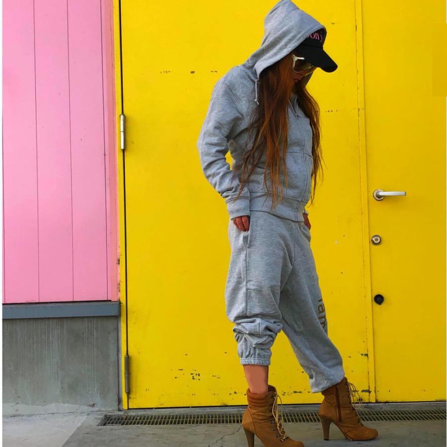 【送料無料】スウェット　裏毛　ジップアップ　パーカー　長袖　レディース　メンズ　カジュアル |  | 01