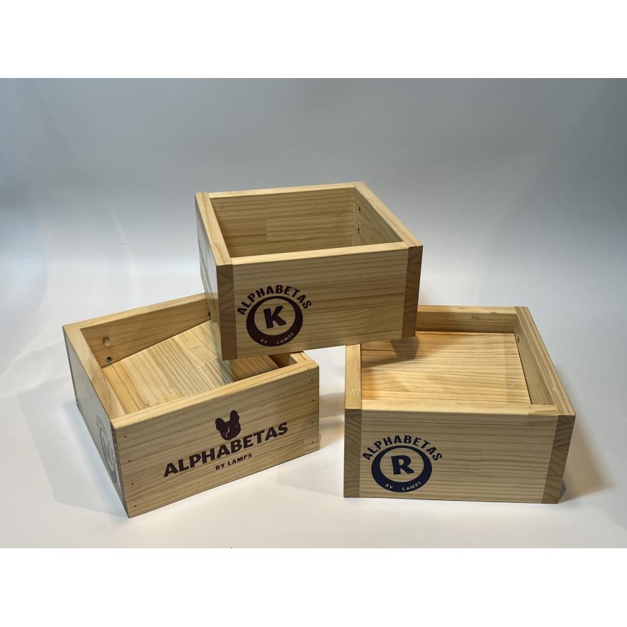 フードテーブル　高さ　角度　調整　変えられる　食事台　犬　ペット　オリジナル　テーブル　イニシャル　国産　おしゃれ　アルファベータス | 