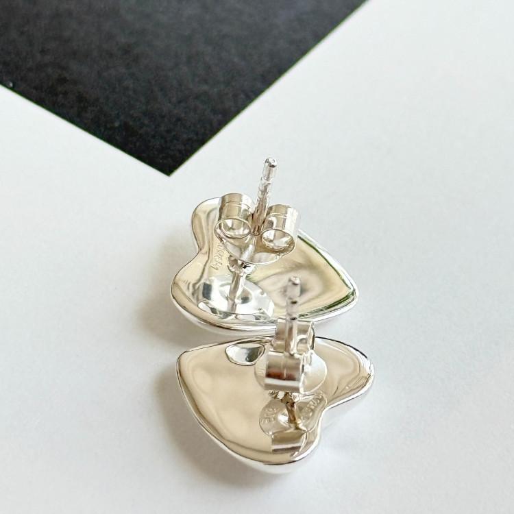 ANNIKA INEZ（アニカイネズ） 2025新作 SILVER MINI HEART STUDS ミニ