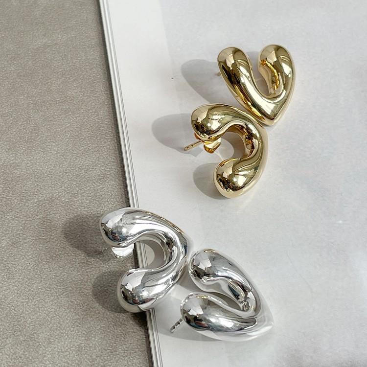 ANNIKA INEZ(アニカイネズ）ハートピアス　新品　正規品 ANNIKA INEZ（アニカイネズ） GOLD OPEN HERAT ピアス ハート ゴールド