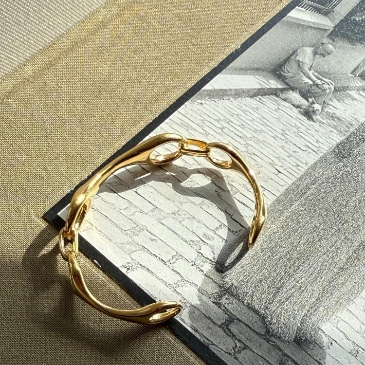 Gabriela Artigas（ガブリエラアルティガス） ガブリエラ アルティガス