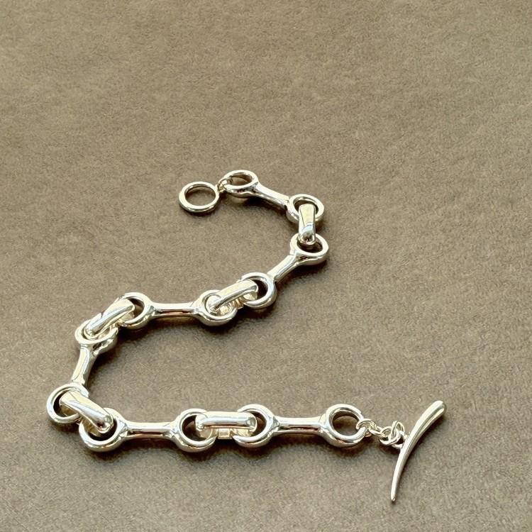 GABRIELA ARTIGAS 25ｍｍ Double Beam ブレスレット シルバー 25 MM Double Beam Chain Bracelet with Tusk Clasp | Gabriela