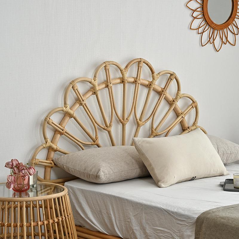 ラタン ヘッドボード付きベッドフレーム フラワーデザイン【セミダブル