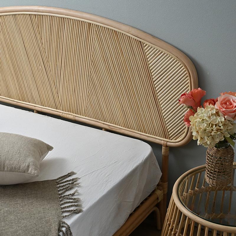 ラタン ヘッドボード付きベッドフレーム リバーシブルデザイン