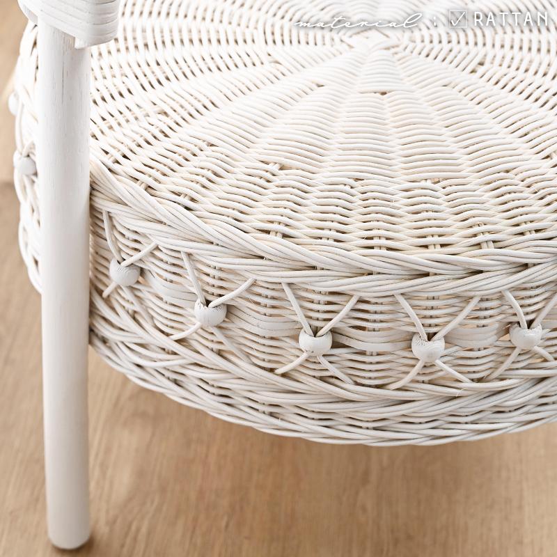 フレンチシャビー♦️コンパクト 床置きタイプ♦️ホワイトラタンドレッサー♦️送料込 フレンチシャビー♦️コンパクト 床置きタイプ♦️ホワイトラタン