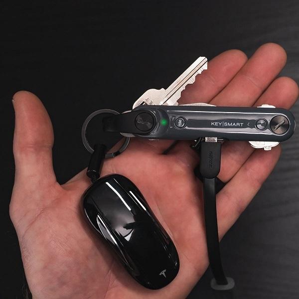 KEYSMART MAX キースマート マックス tile 内臓 フラッシュライト 付き トラッキング キーケース 国内正規品 ...