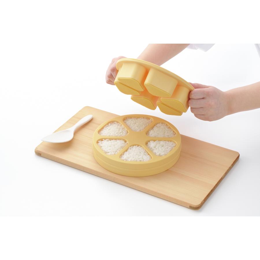 曙産業 おにぎり型 とびだせ!おにぎり (CH-2110) おにぎり 曙産業 おにぎり型 とびだせ!おにぎり (CH-2110) おにぎり