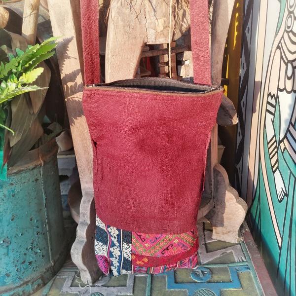 モン族刺繍 ショルダーバッグ パッチ　刺繍 タイ 少数民族 伝統 ハンドメイド |  | 01