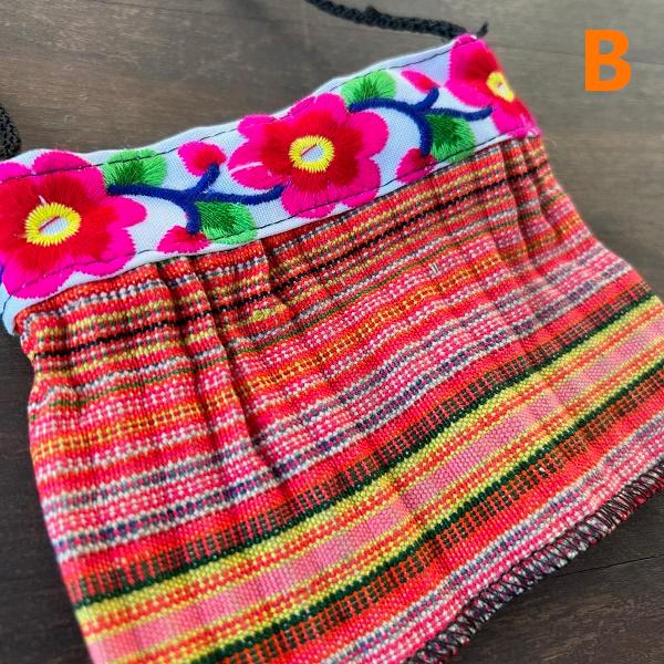 モン族刺繍 ショルダーミニポーチ モン族スカート　レザー 刺繍 タイ 少数民族 伝統 ハンドメイド |  | 04